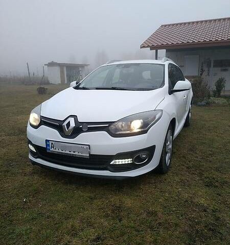 Белый Рено Меган, объемом двигателя 1.5 л и пробегом 190 тыс. км за 8950 $, фото 1 на Automoto.ua
