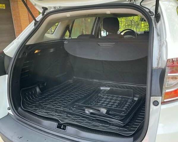 Белый Рено Меган, объемом двигателя 1.46 л и пробегом 212 тыс. км за 11500 $, фото 1 на Automoto.ua