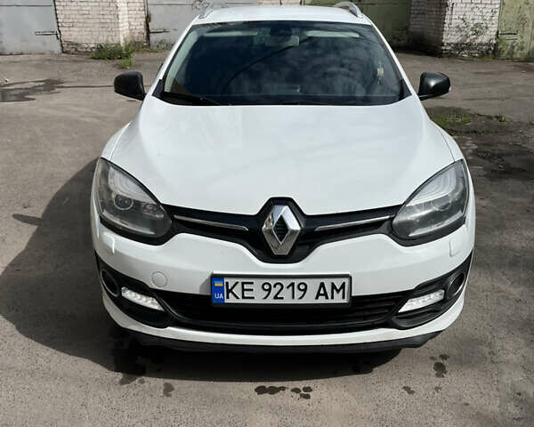 Белый Рено Меган, объемом двигателя 1.5 л и пробегом 326 тыс. км за 7900 $, фото 1 на Automoto.ua