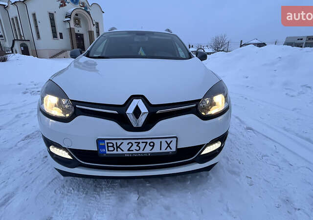 Белый Рено Меган, объемом двигателя 1.5 л и пробегом 171 тыс. км за 9300 $, фото 1 на Automoto.ua