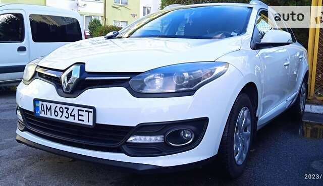 Білий Рено Меган, об'ємом двигуна 1.46 л та пробігом 213 тис. км за 8700 $, фото 1 на Automoto.ua