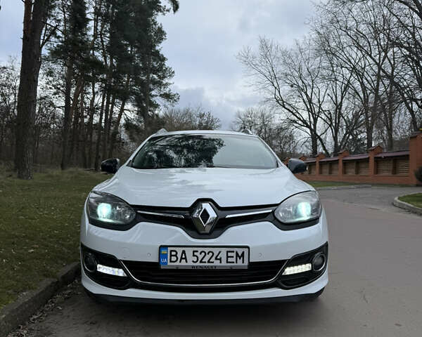 Белый Рено Меган, объемом двигателя 1.6 л и пробегом 246 тыс. км за 9900 $, фото 1 на Automoto.ua