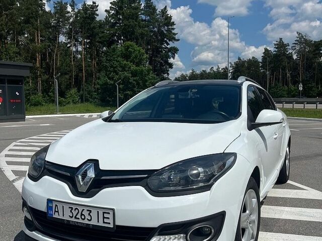 Белый Рено Меган, объемом двигателя 1.5 л и пробегом 205 тыс. км за 9100 $, фото 1 на Automoto.ua
