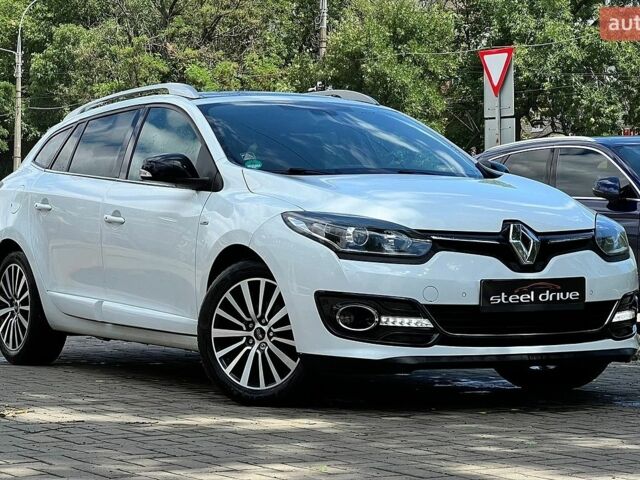 Белый Рено Меган, объемом двигателя 1.46 л и пробегом 235 тыс. км за 10299 $, фото 1 на Automoto.ua