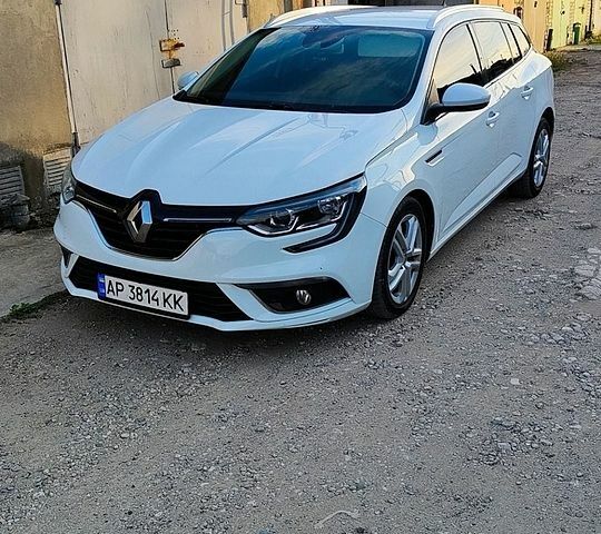 Білий Рено Меган, об'ємом двигуна 1.46 л та пробігом 282 тис. км за 11999 $, фото 1 на Automoto.ua