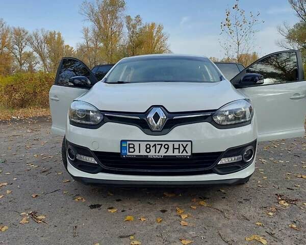 Белый Рено Меган, объемом двигателя 1.46 л и пробегом 224 тыс. км за 10000 $, фото 1 на Automoto.ua