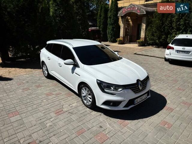 Білий Рено Меган, об'ємом двигуна 1.46 л та пробігом 293 тис. км за 12500 $, фото 1 на Automoto.ua