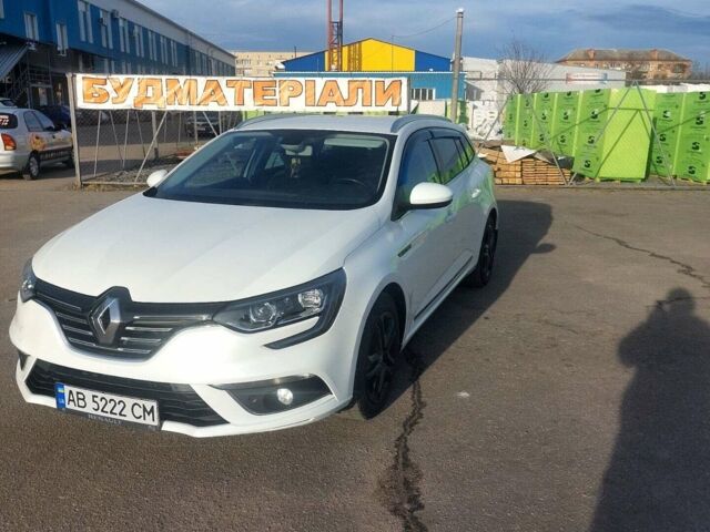 Белый Рено Меган, объемом двигателя 1.46 л и пробегом 240 тыс. км за 11500 $, фото 1 на Automoto.ua