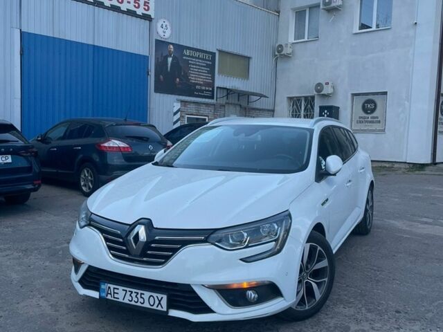 Білий Рено Меган, об'ємом двигуна 1.46 л та пробігом 201 тис. км за 11600 $, фото 1 на Automoto.ua
