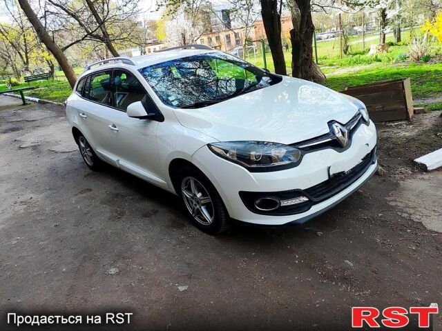 Білий Рено Меган, об'ємом двигуна 1.5 л та пробігом 300 тис. км за 8800 $, фото 1 на Automoto.ua