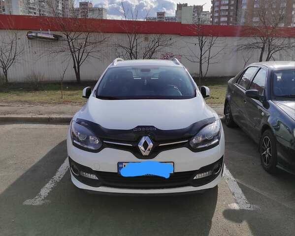 Белый Рено Меган, объемом двигателя 1.5 л и пробегом 300 тыс. км за 9000 $, фото 1 на Automoto.ua