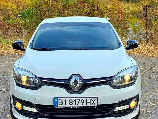 Белый Рено Меган, объемом двигателя 1.5 л и пробегом 23000 тыс. км за 9200 $, фото 1 на Automoto.ua