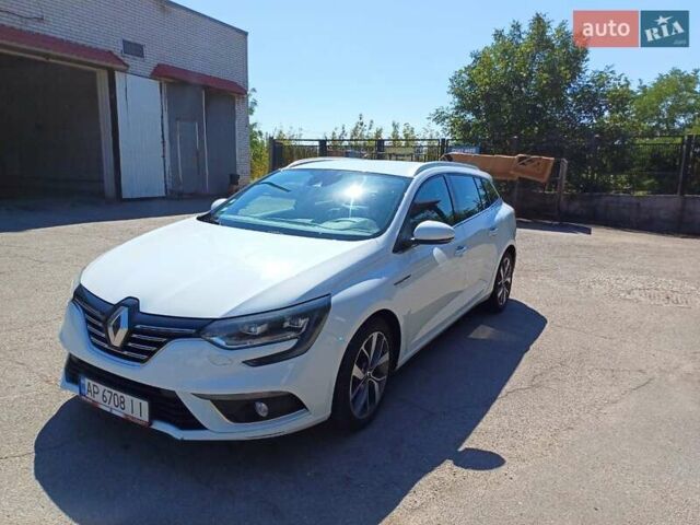 Белый Рено Меган, объемом двигателя 1.46 л и пробегом 308 тыс. км за 11750 $, фото 1 на Automoto.ua
