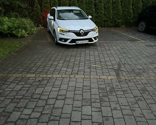 Белый Рено Меган, объемом двигателя 1.46 л и пробегом 270 тыс. км за 12450 $, фото 1 на Automoto.ua