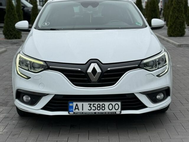 Білий Рено Меган, об'ємом двигуна 1.5 л та пробігом 255 тис. км за 12999 $, фото 1 на Automoto.ua