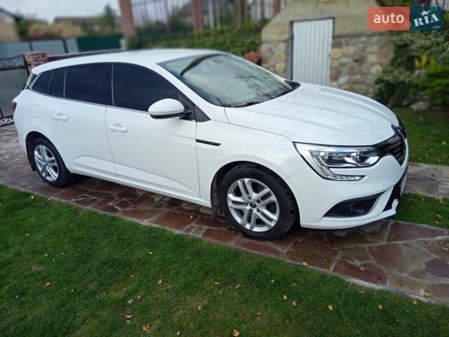 Белый Рено Меган, объемом двигателя 1.46 л и пробегом 251 тыс. км за 12400 $, фото 1 на Automoto.ua