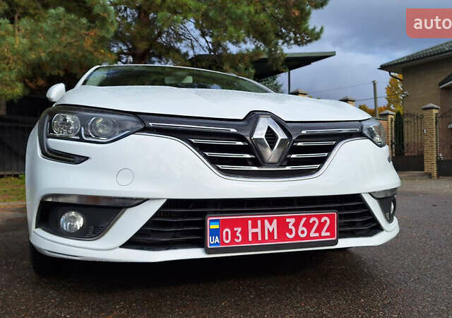 Белый Рено Меган, объемом двигателя 1.5 л и пробегом 150 тыс. км за 14300 $, фото 1 на Automoto.ua