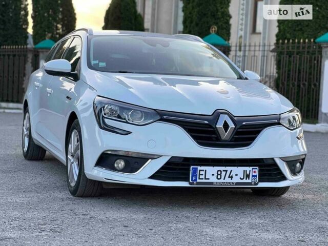 Белый Рено Меган, объемом двигателя 1.5 л и пробегом 220 тыс. км за 13000 $, фото 1 на Automoto.ua