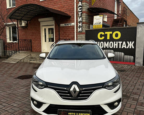 Білий Рено Меган, об'ємом двигуна 1.6 л та пробігом 220 тис. км за 11800 $, фото 1 на Automoto.ua