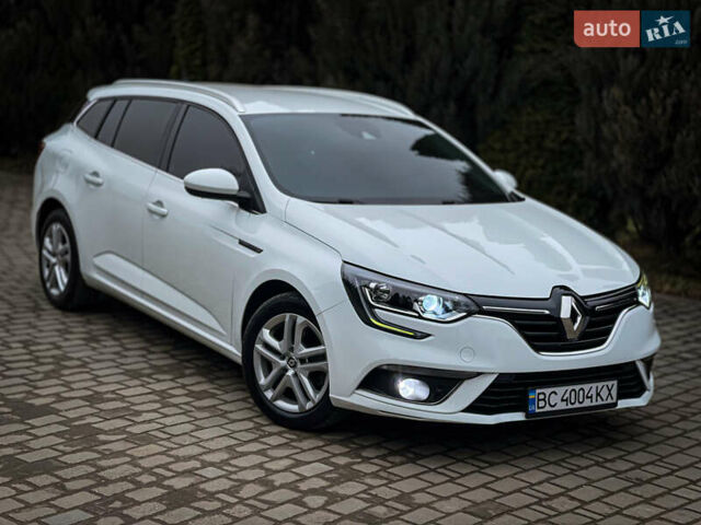 Белый Рено Меган, объемом двигателя 1.46 л и пробегом 195 тыс. км за 11999 $, фото 1 на Automoto.ua