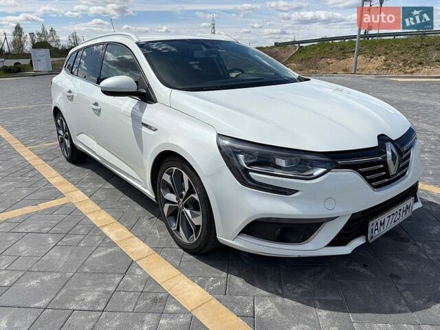 Белый Рено Меган, объемом двигателя 1.46 л и пробегом 253 тыс. км за 12900 $, фото 1 на Automoto.ua