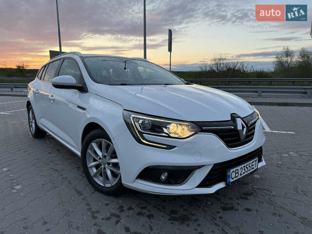 Белый Рено Меган, объемом двигателя 1.5 л и пробегом 189 тыс. км за 12750 $, фото 1 на Automoto.ua