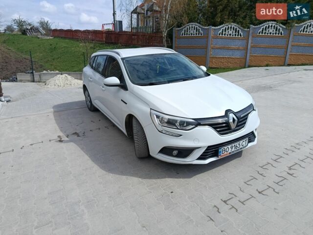 Белый Рено Меган, объемом двигателя 1.46 л и пробегом 260 тыс. км за 10500 $, фото 1 на Automoto.ua