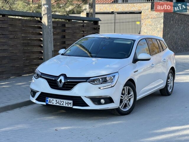 Белый Рено Меган, объемом двигателя 1.46 л и пробегом 312 тыс. км за 11400 $, фото 1 на Automoto.ua