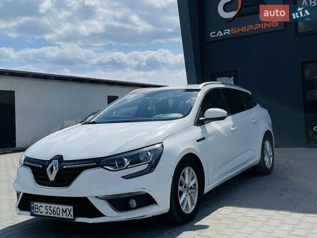 Белый Рено Меган, объемом двигателя 1.46 л и пробегом 233 тыс. км за 12099 $, фото 1 на Automoto.ua