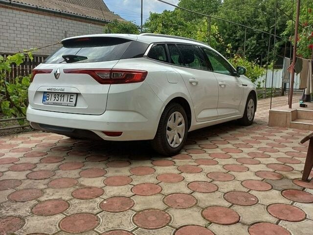 Белый Рено Меган, объемом двигателя 1.46 л и пробегом 201 тыс. км за 12300 $, фото 1 на Automoto.ua