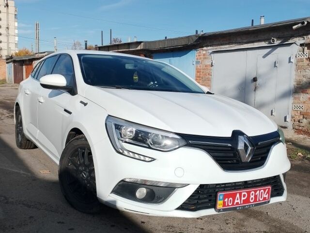 Белый Рено Меган, объемом двигателя 0 л и пробегом 244 тыс. км за 11300 $, фото 1 на Automoto.ua