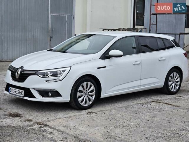 Белый Рено Меган, объемом двигателя 1.5 л и пробегом 175 тыс. км за 10300 $, фото 1 на Automoto.ua