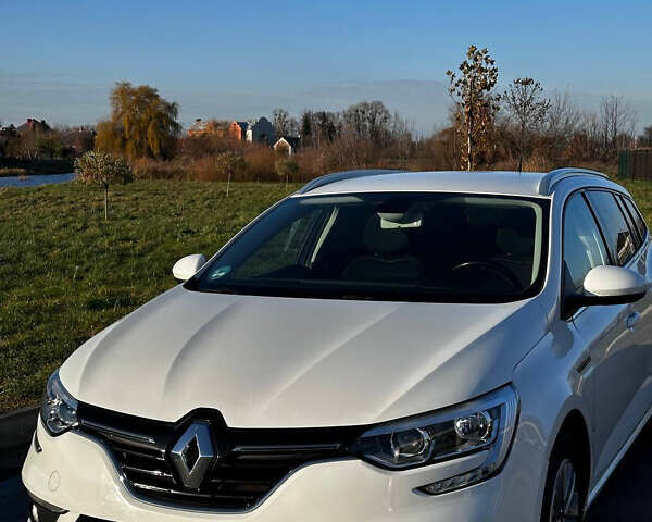 Білий Рено Меган, об'ємом двигуна 1.46 л та пробігом 257 тис. км за 13500 $, фото 1 на Automoto.ua