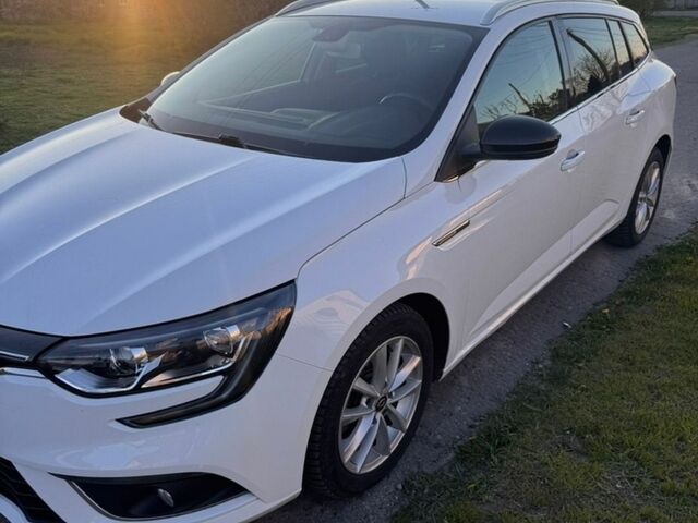 Белый Рено Меган, объемом двигателя 1.46 л и пробегом 211 тыс. км за 12000 $, фото 1 на Automoto.ua