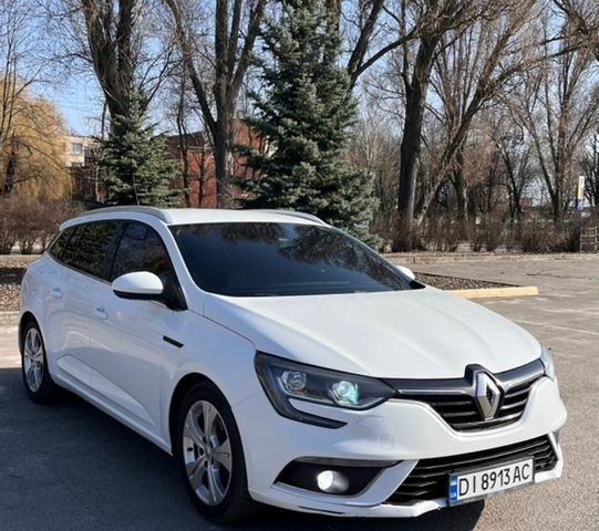 Белый Рено Меган, объемом двигателя 1.5 л и пробегом 271 тыс. км за 10700 $, фото 1 на Automoto.ua