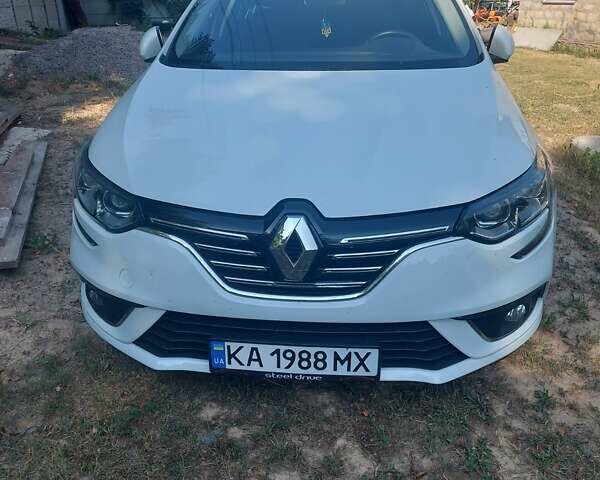 Белый Рено Меган, объемом двигателя 1.46 л и пробегом 147 тыс. км за 13500 $, фото 1 на Automoto.ua
