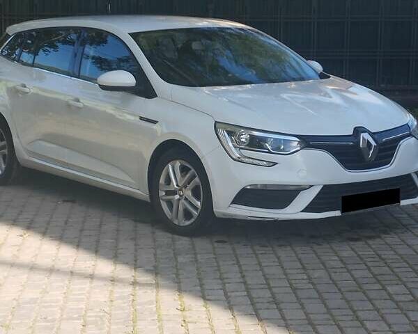 Белый Рено Меган, объемом двигателя 1.46 л и пробегом 225 тыс. км за 11999 $, фото 1 на Automoto.ua