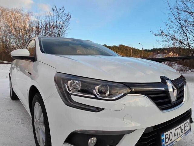 Білий Рено Меган, об'ємом двигуна 1.5 л та пробігом 225 тис. км за 12150 $, фото 1 на Automoto.ua