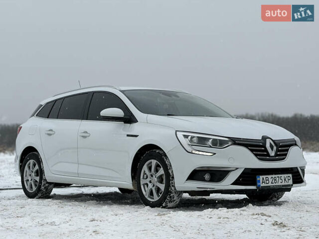 Білий Рено Меган, об'ємом двигуна 1.5 л та пробігом 245 тис. км за 12999 $, фото 1 на Automoto.ua