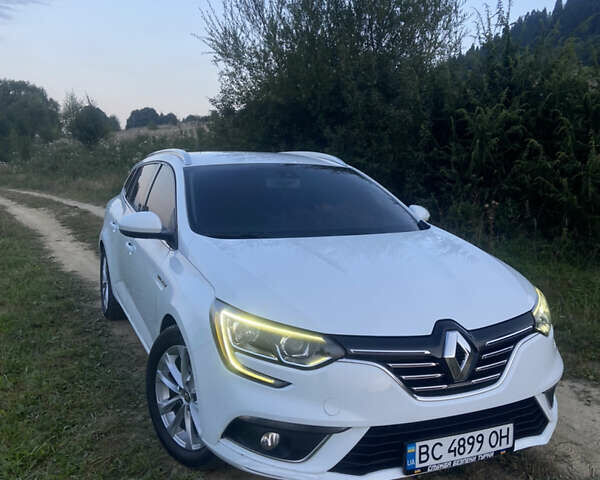 Белый Рено Меган, объемом двигателя 1.5 л и пробегом 225 тыс. км за 13100 $, фото 1 на Automoto.ua