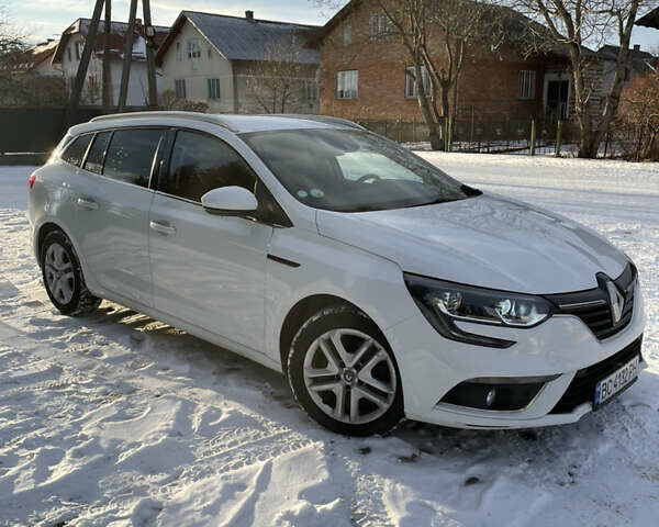 Белый Рено Меган, объемом двигателя 1.46 л и пробегом 270 тыс. км за 11999 $, фото 1 на Automoto.ua