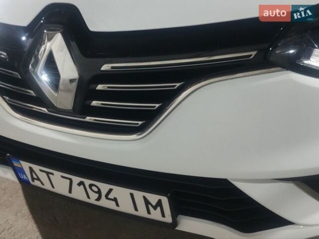 Белый Рено Меган, объемом двигателя 1.46 л и пробегом 163 тыс. км за 12600 $, фото 1 на Automoto.ua