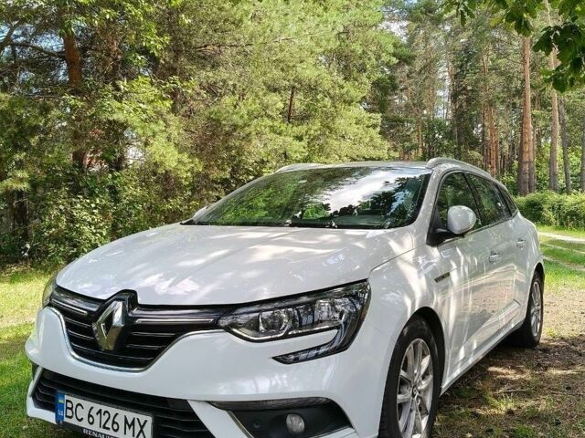 Белый Рено Меган, объемом двигателя 1.46 л и пробегом 132 тыс. км за 12499 $, фото 1 на Automoto.ua