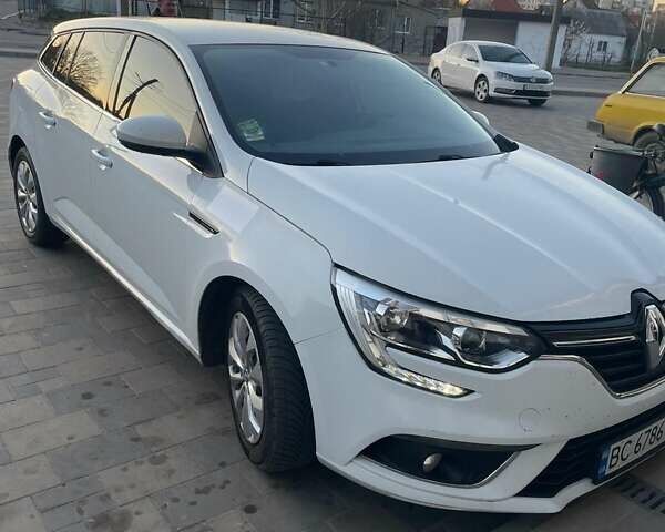 Белый Рено Меган, объемом двигателя 1.46 л и пробегом 190 тыс. км за 10000 $, фото 1 на Automoto.ua