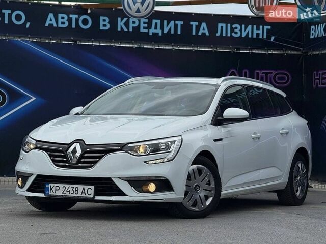 Белый Рено Меган, объемом двигателя 1.46 л и пробегом 130 тыс. км за 14999 $, фото 1 на Automoto.ua