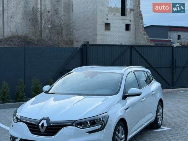 Белый Рено Меган, объемом двигателя 1.5 л и пробегом 179 тыс. км за 13300 $, фото 1 на Automoto.ua