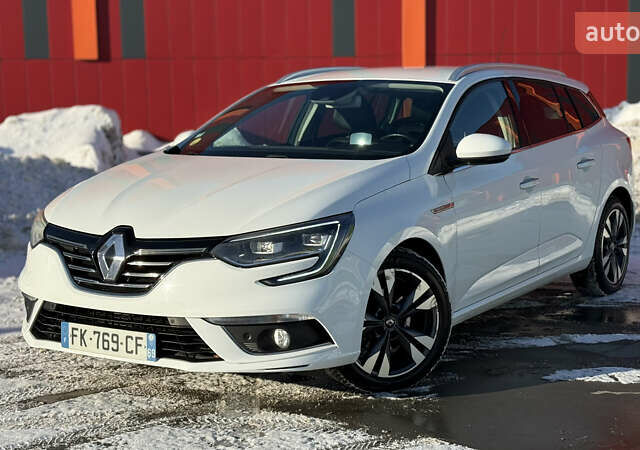 Белый Рено Меган, объемом двигателя 1.46 л и пробегом 139 тыс. км за 16500 $, фото 1 на Automoto.ua