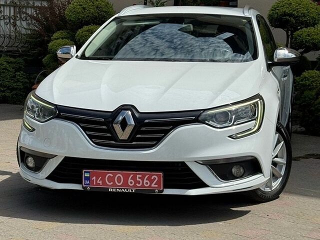 Белый Рено Меган, объемом двигателя 1.46 л и пробегом 198 тыс. км за 12650 $, фото 1 на Automoto.ua