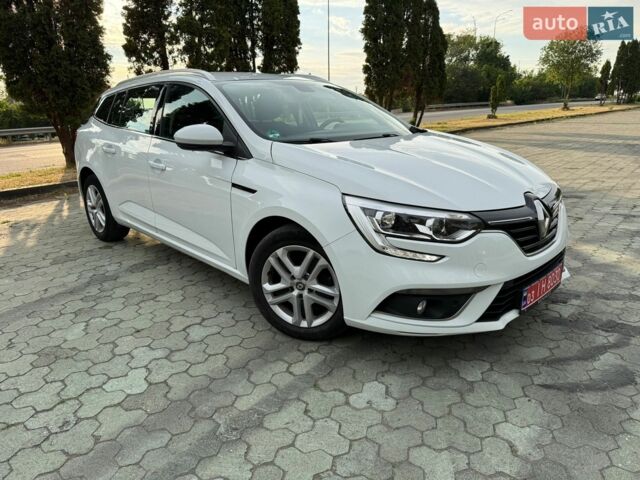 Белый Рено Меган, объемом двигателя 1.5 л и пробегом 214 тыс. км за 12700 $, фото 1 на Automoto.ua