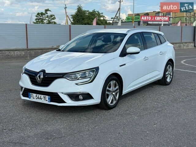 Белый Рено Меган, объемом двигателя 1.46 л и пробегом 216 тыс. км за 12100 $, фото 1 на Automoto.ua